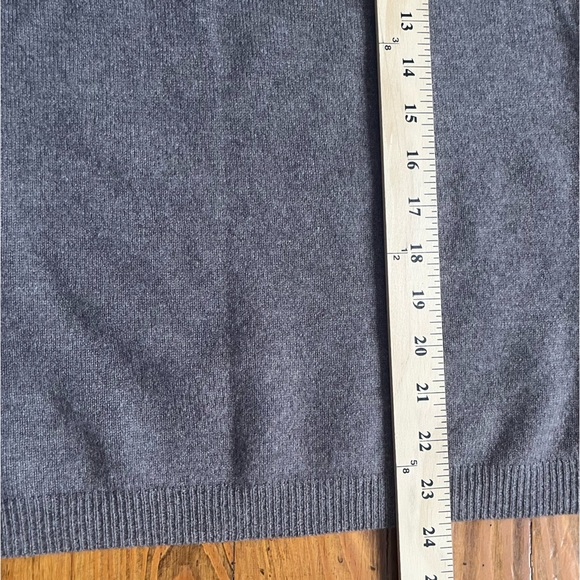 Charter Club Women's 100% Cashmere Brown V-Neck Sweater size M‎ - Picture 10 of 11